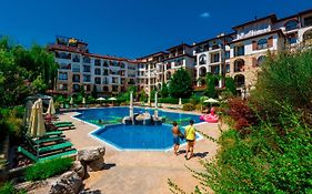Esteban Vip Residence Club